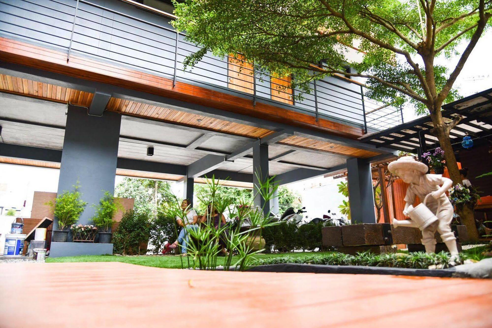 Hotel Le Terrarium Bed & Sleep Chiang Rai Extérieur photo